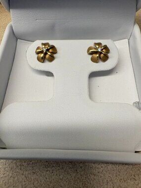 Na Hoku  Petite Plumeria Stud Earrings with Diamond Center